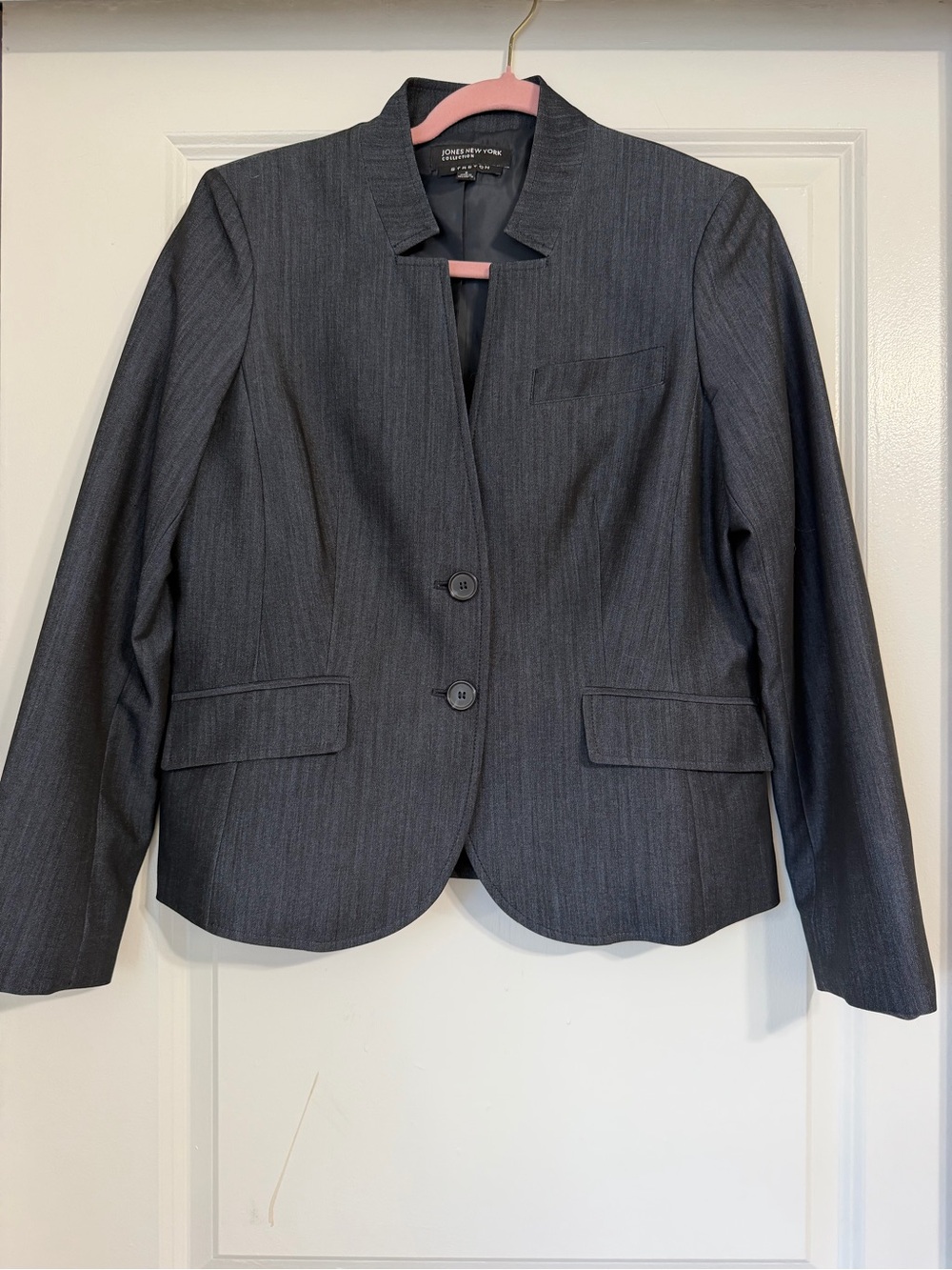 Jones New York Women’s Dark Gray Collarless Two-Button Blazer